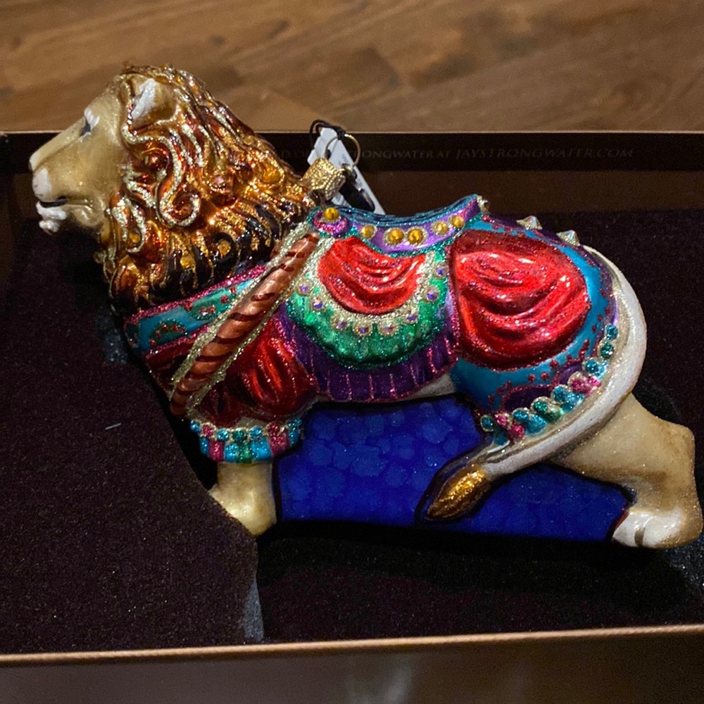 Jay Strongwater. Carousel Lion Glass Ornament. NWT